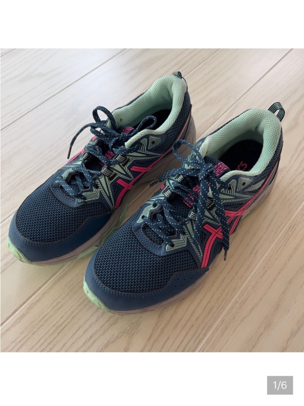 Like-new ASICS sneakers